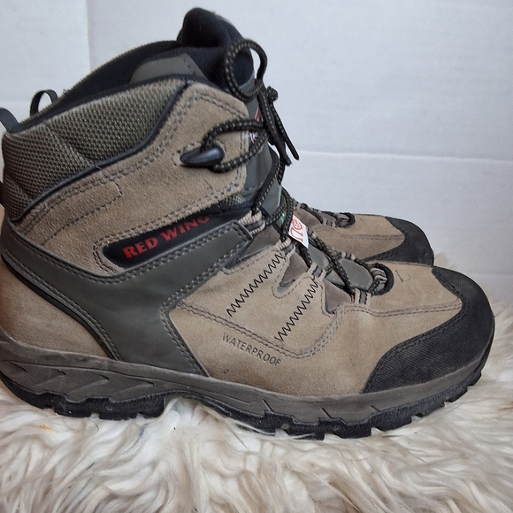 Red Wing Shoes Other - Red Wing Tru Hiker  Waterproof Hiking Boots - Brown and Black 10D